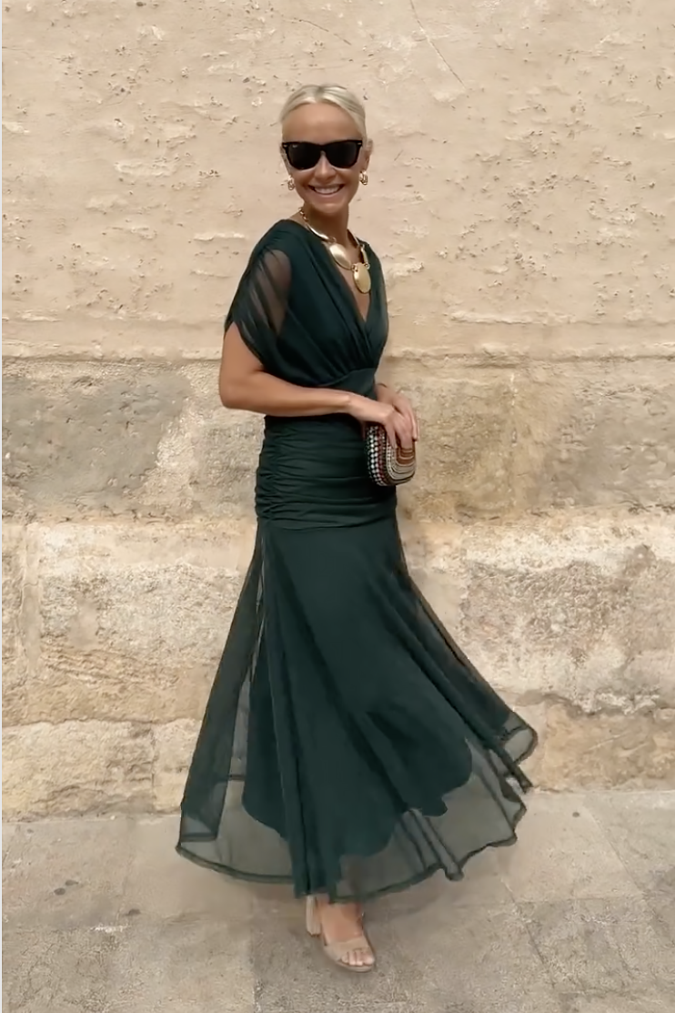 Mela | Elegant V-Neck Maxi