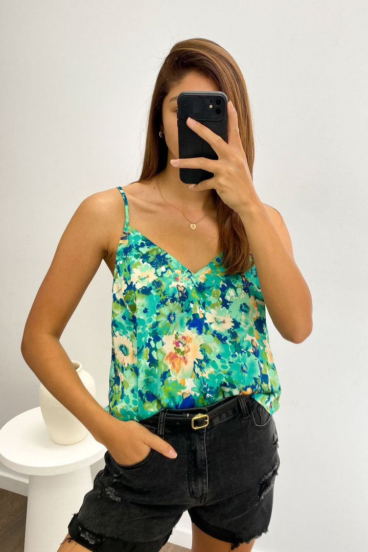 Vivian | Chic Cami Sleeveless