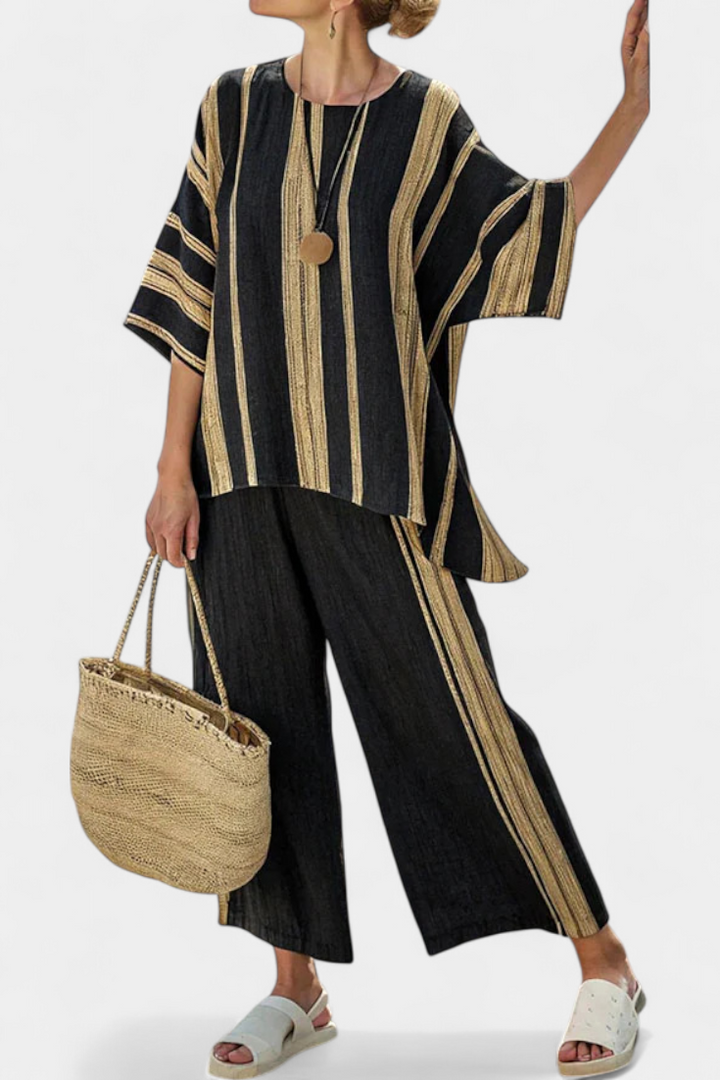 Tamara – oversized striped top and relaxed pants