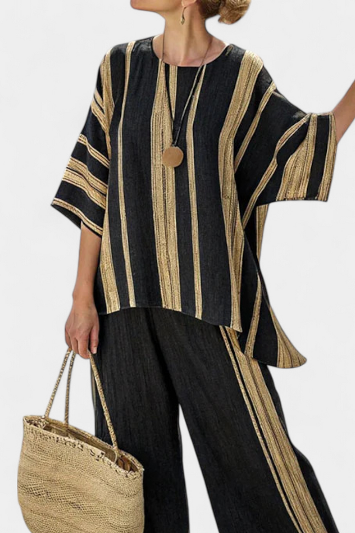 Tamara – oversized striped top and relaxed pants