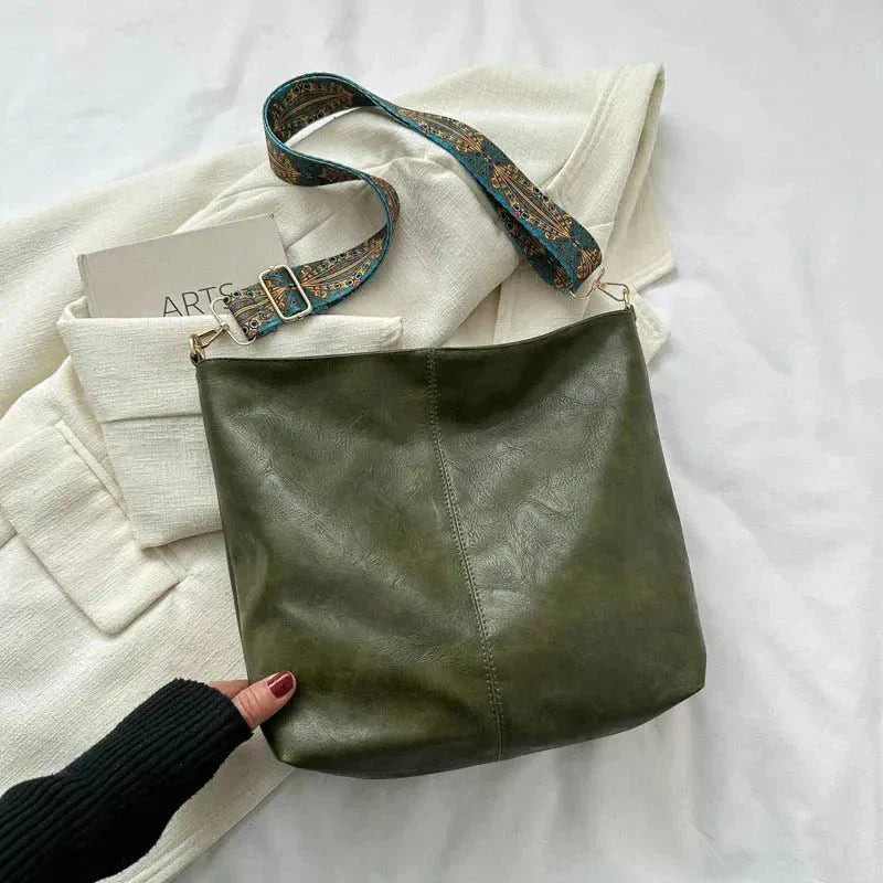 Tyla | Urban Heritage Shoulder Bag