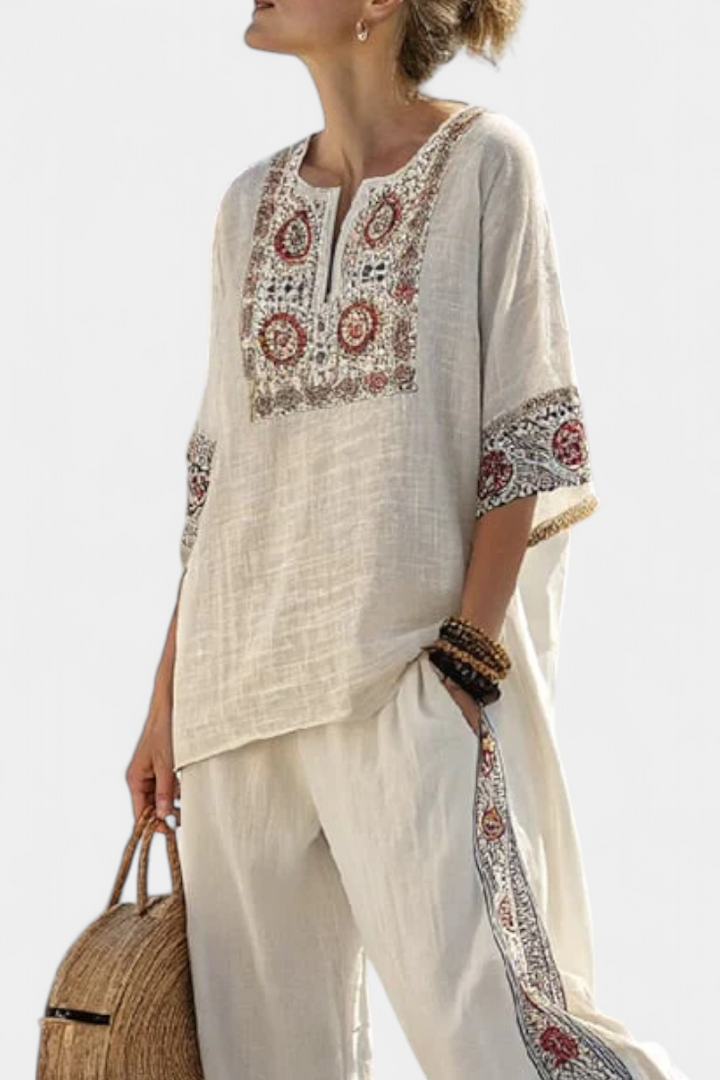 Tiziana – essential embroidered blouse and wide pants