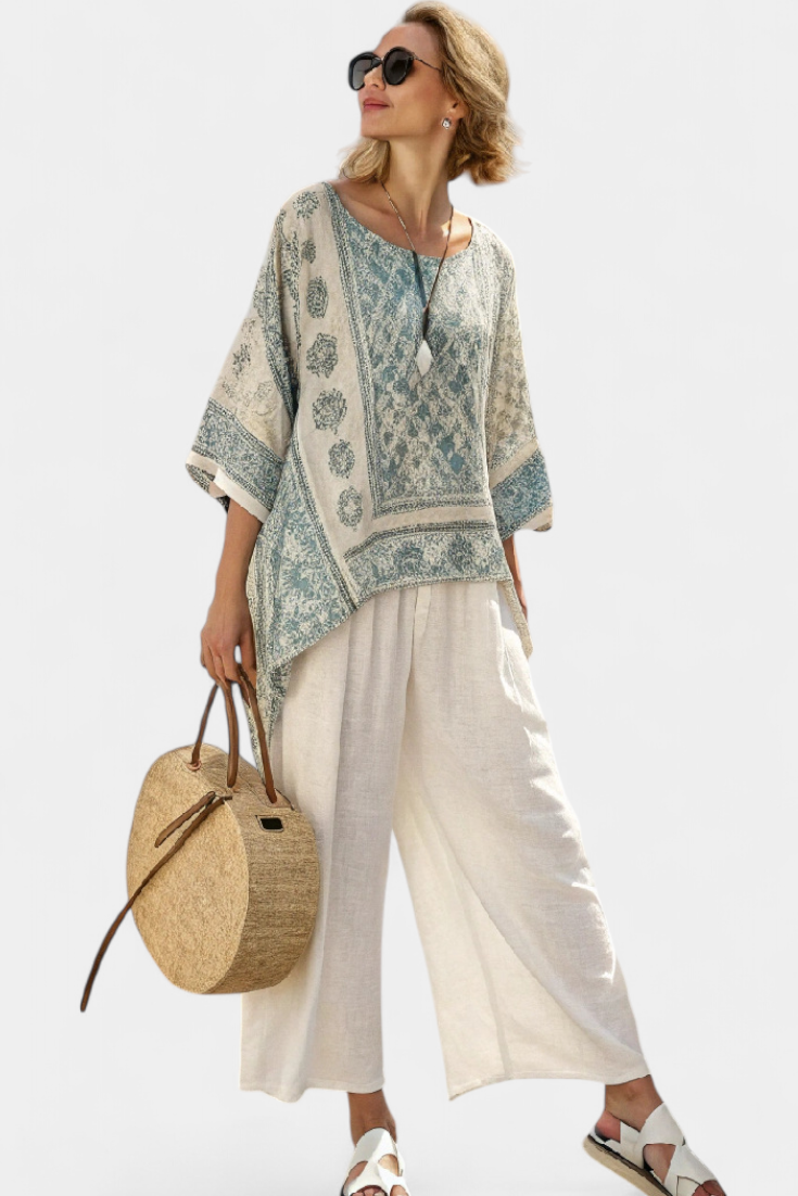 Annalisa – Comfortable Printed Blouse and Wide-Leg White Pants